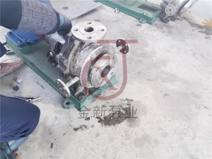 不銹鋼臥式保溫離心泵.jpg 不銹鋼臥式保溫離心泵.jpg